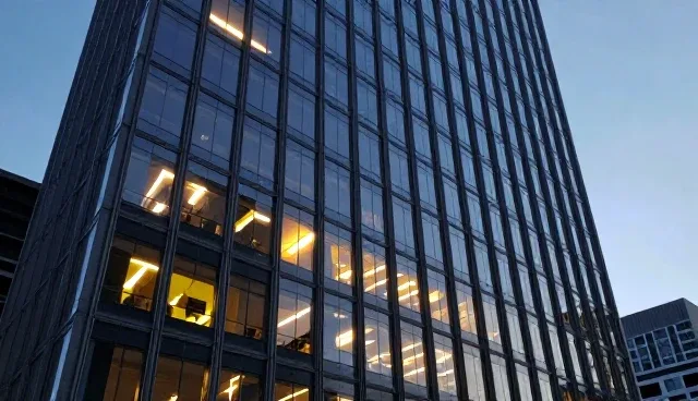 线上平台搭建中短视频运营的性能与适用条件比较